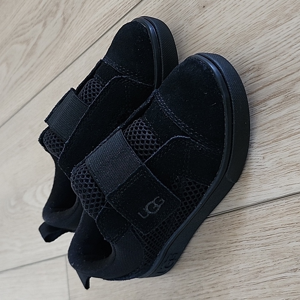 Ugg Kid's Rennon Low Top Sneaker 8M